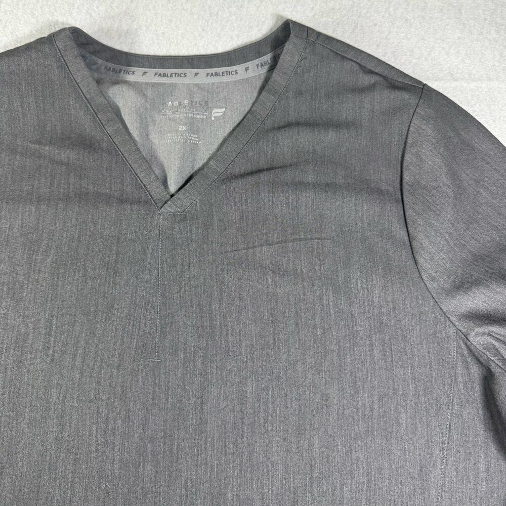Fabletics Limited Color Heather Grey 2X Method 2-Pocket Scrub Top V-Neck Modest